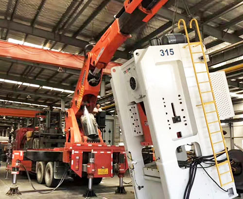 六枝特提升工作效率，选择优质折臂吊租赁服务