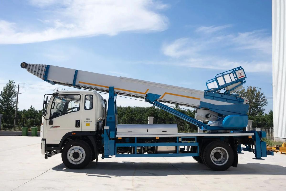 六枝特云梯上料车租赁费用